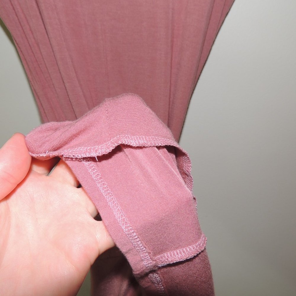 Pink Hugging Dress - Picture 5 of 5